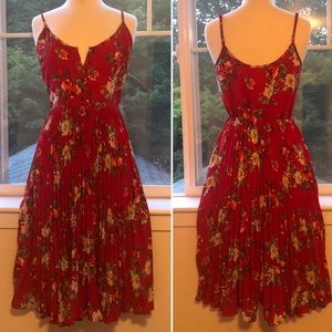 Floral Midi Dress with adjustable straps. Small.